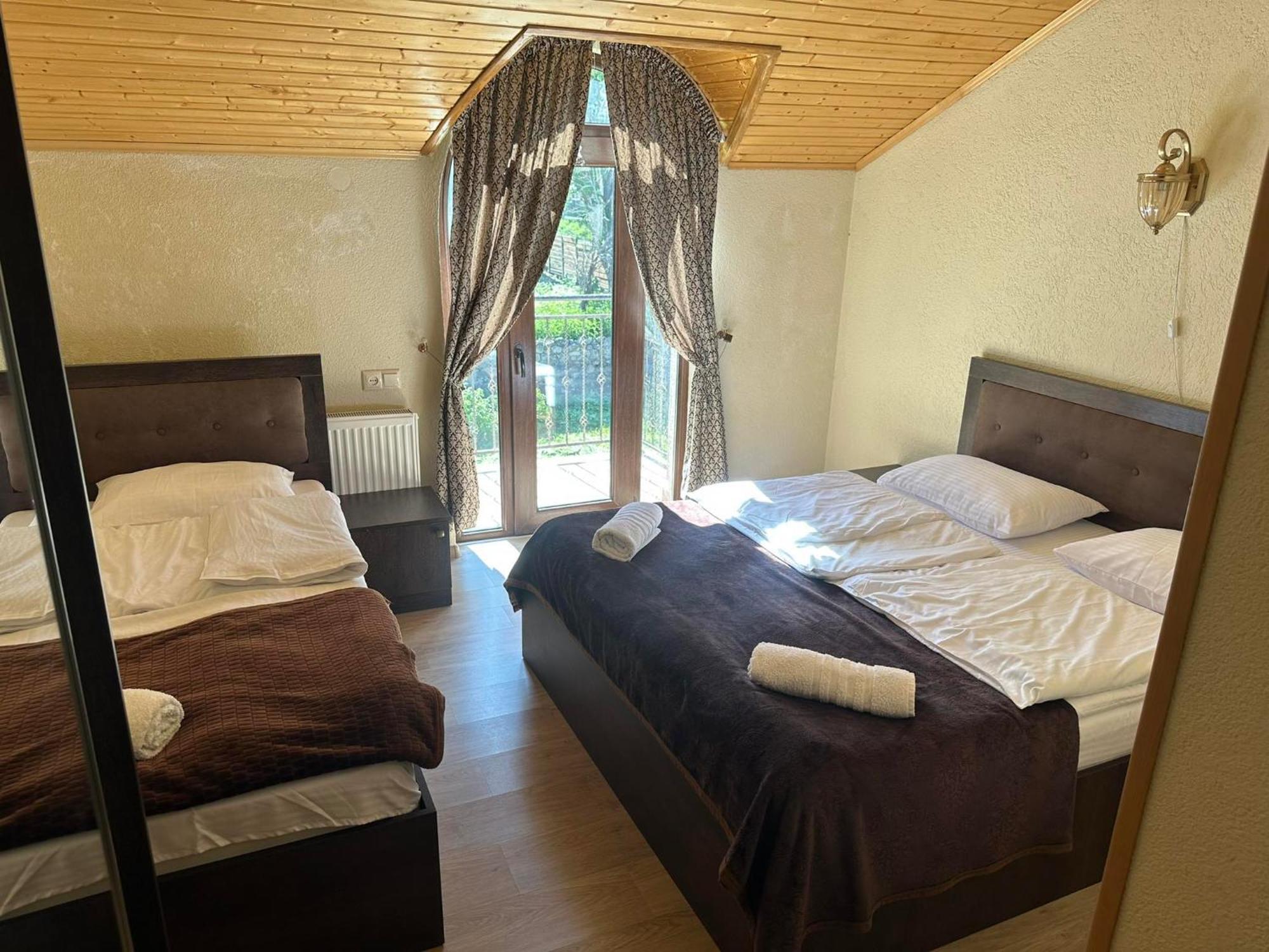 Hotel Iveria Stepancminda Exteriér fotografie